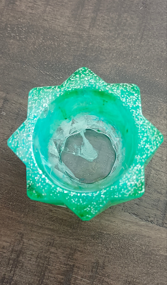 Pot en résine époxy